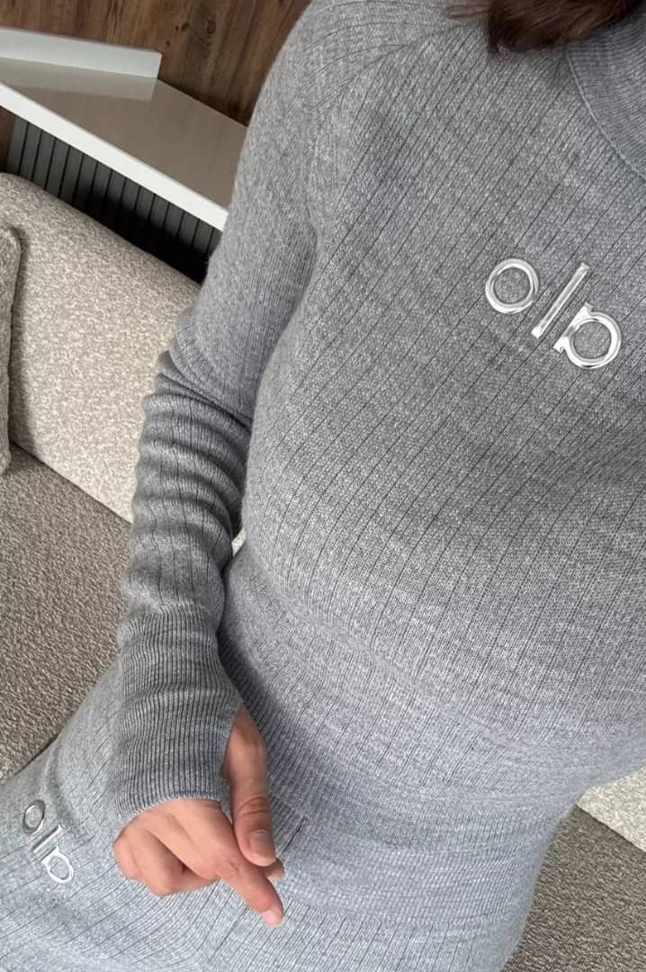 Ensemble grise côtelée Style chic & confortable – Image 2