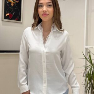 Chemise Blanche à Détail Dentelle