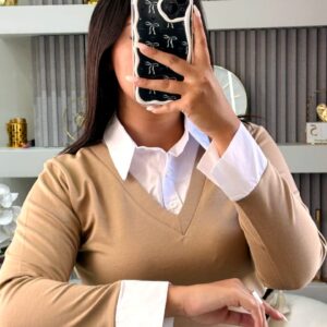 Pull Beige à Col V & Col Chemise Intégré